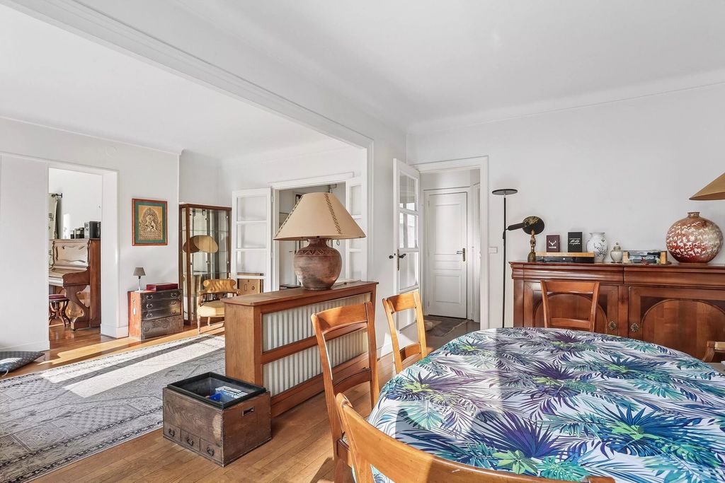 Property photo 1 of 13 Paris XV – Rue De Vaugirard – Family Apartment Of 156 m²