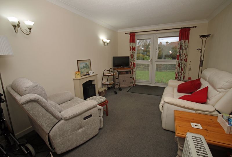 Property photo 2 of 8 Photo 3