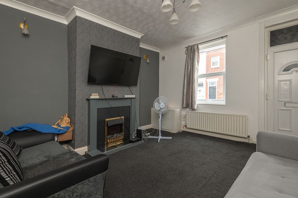 Property photo 3 of 17