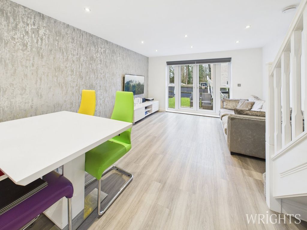 Property photo 2 of 24 Lounge/Diner