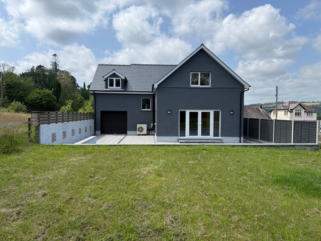 Property photo 2 of 41