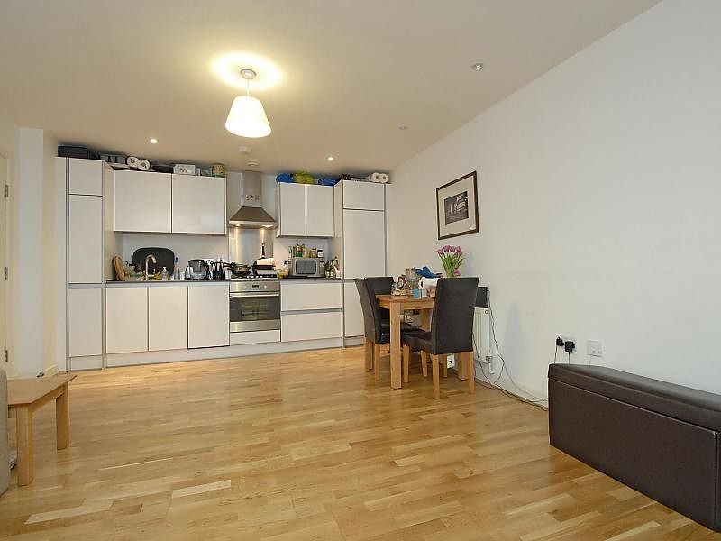 Property photo 3 of 6 Kitchen