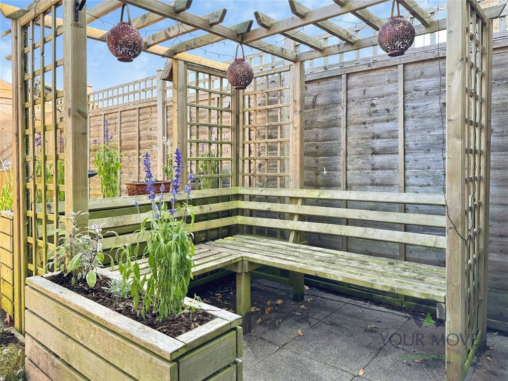 Property photo 2 of 19 Garden