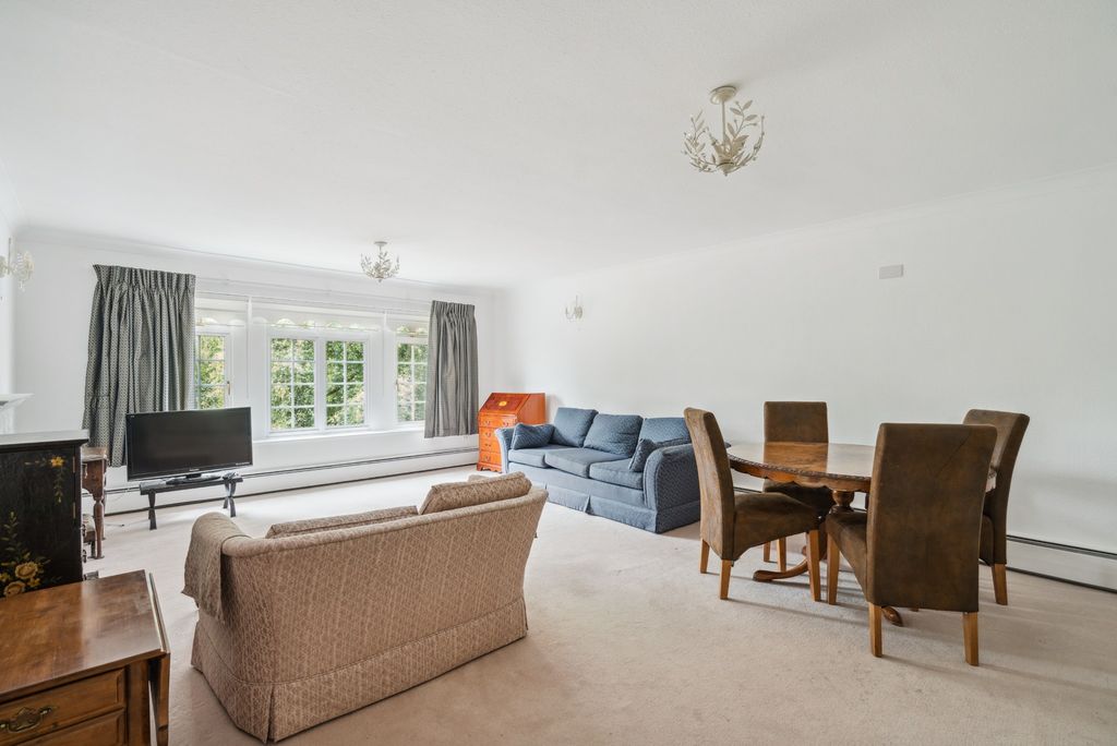Property photo 3 of 10