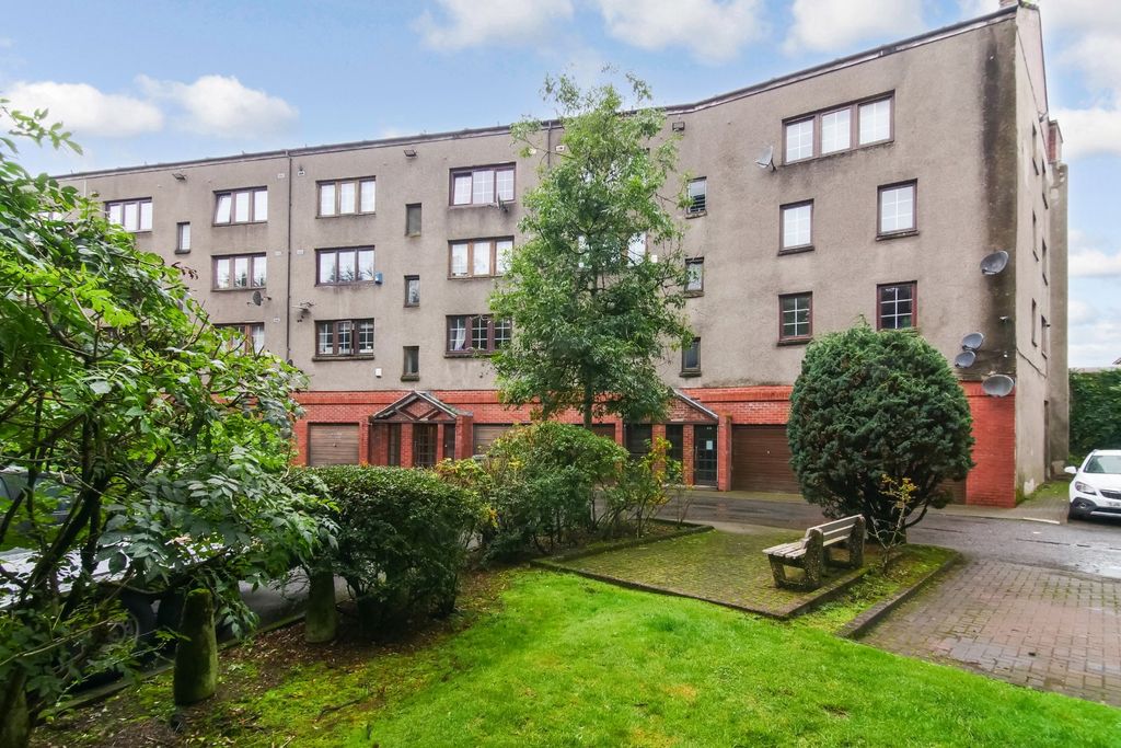 Property photo 1 of 12 External