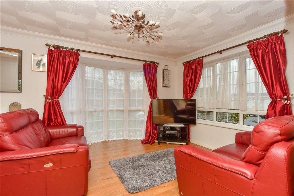 Property photo 3 of 13 Lounge/Diner