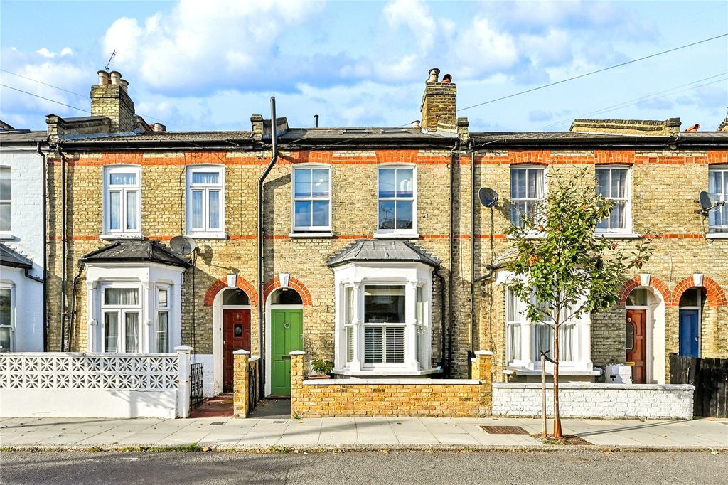 Property photo 1 of 15 External