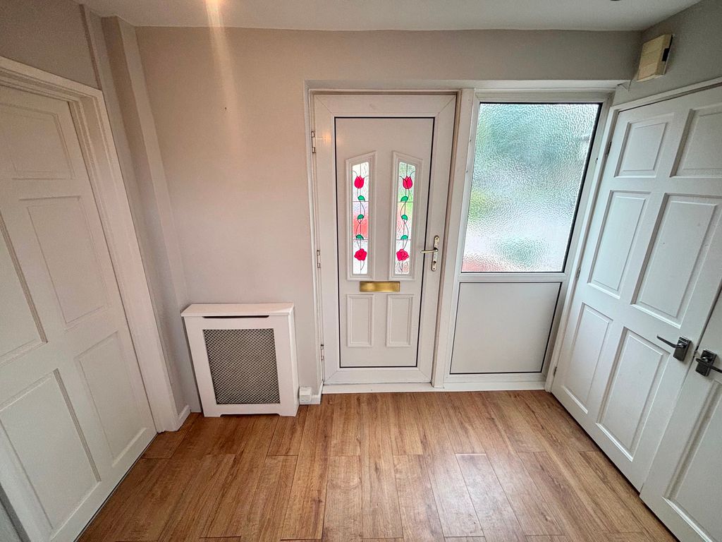 Property photo 2 of 26