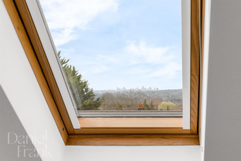 Additional image 38 of 5 bed detached house for saleWest View, Loughton IG10