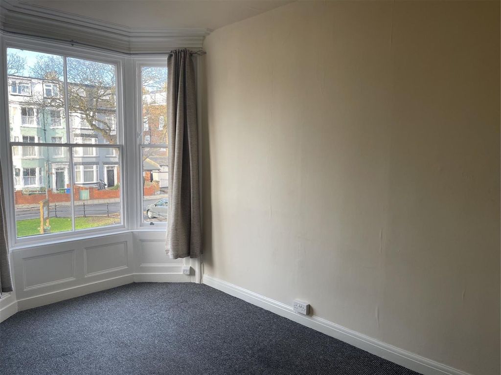 Property photo 2 of 10 72A0Def0-C17E-4Aa1-A71B-B679459Aa6E7.Jpeg