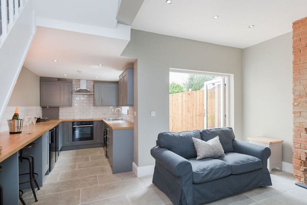 Property photo 2 of 10 Photo 6