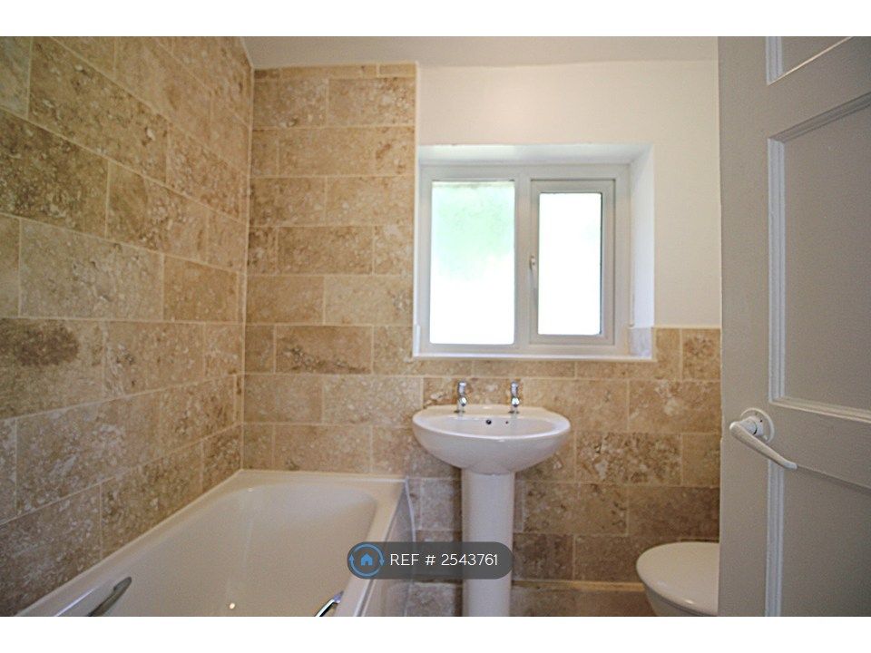Property photo 3 of 8 Family Bathroom