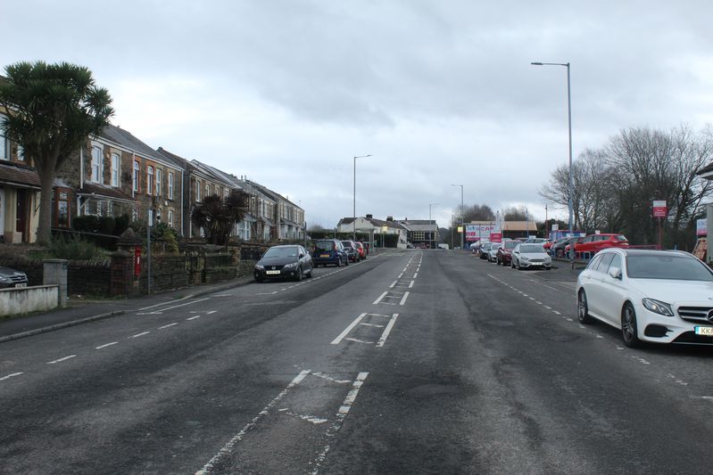 Property photo 3 of 4 Street Scene