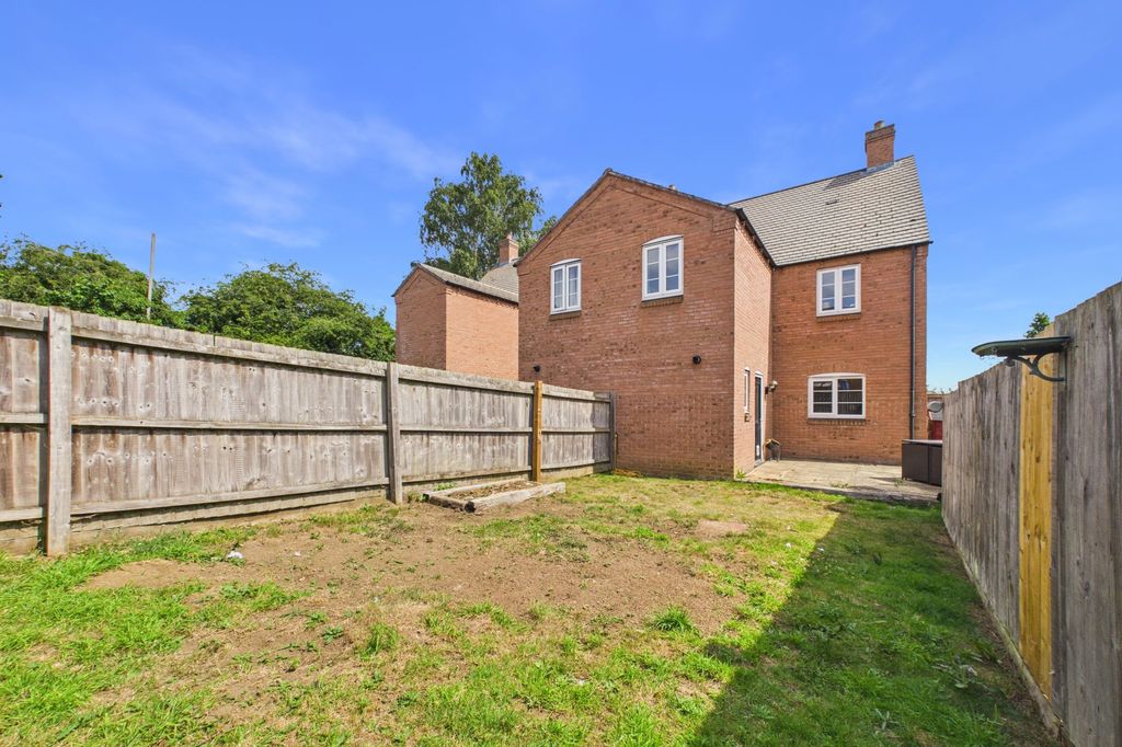 Property photo 2 of 26