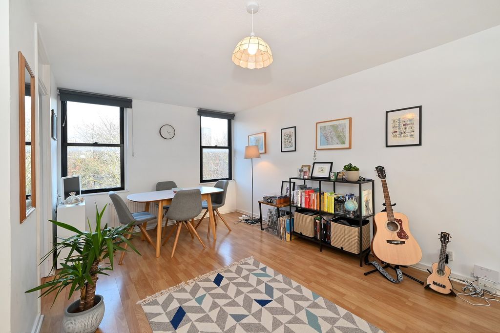 Property photo 2 of 9 Picture 2