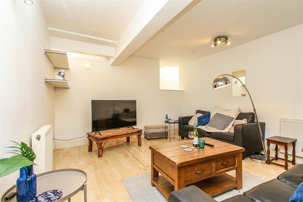 Property photo 3 of 16 Img_9056.Jpg