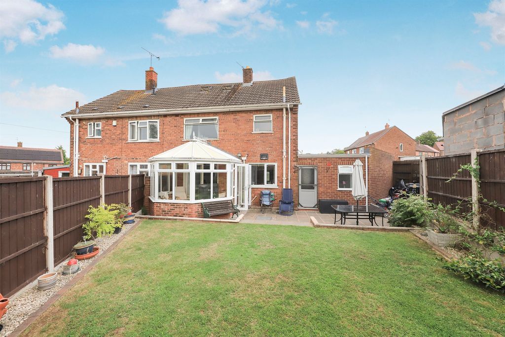 Property photo 2 of 16