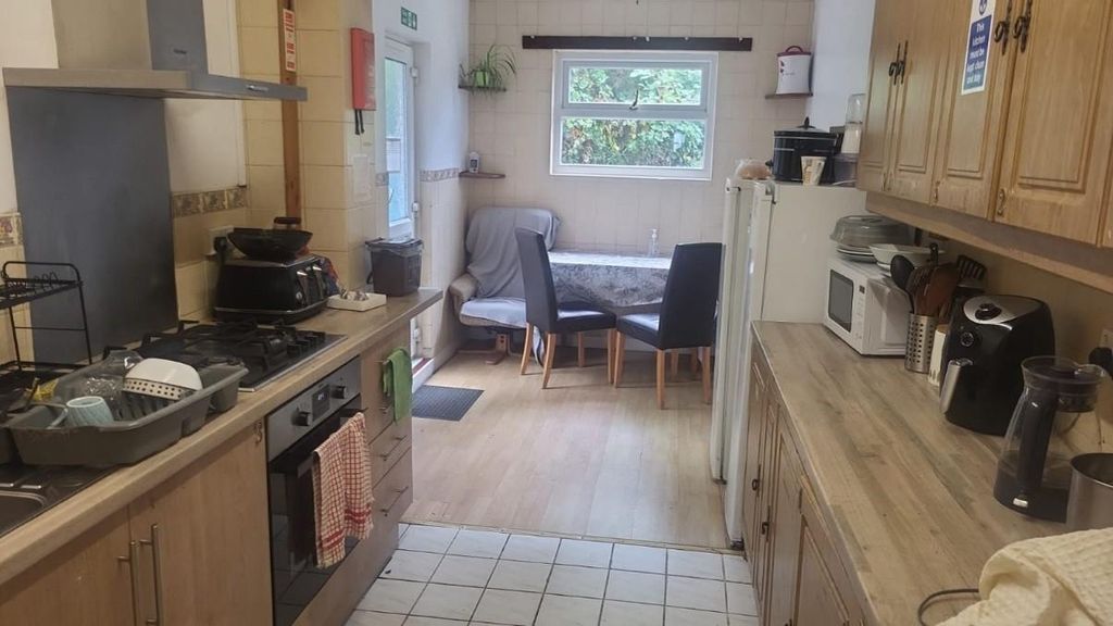 Property photo 3 of 4 36 Charles Street Kitchen.Jpg