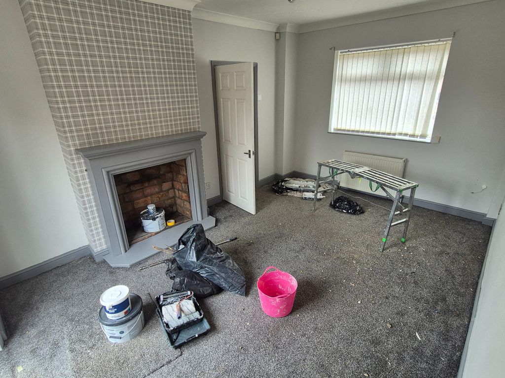 Property photo 3 of 12 Photo 2