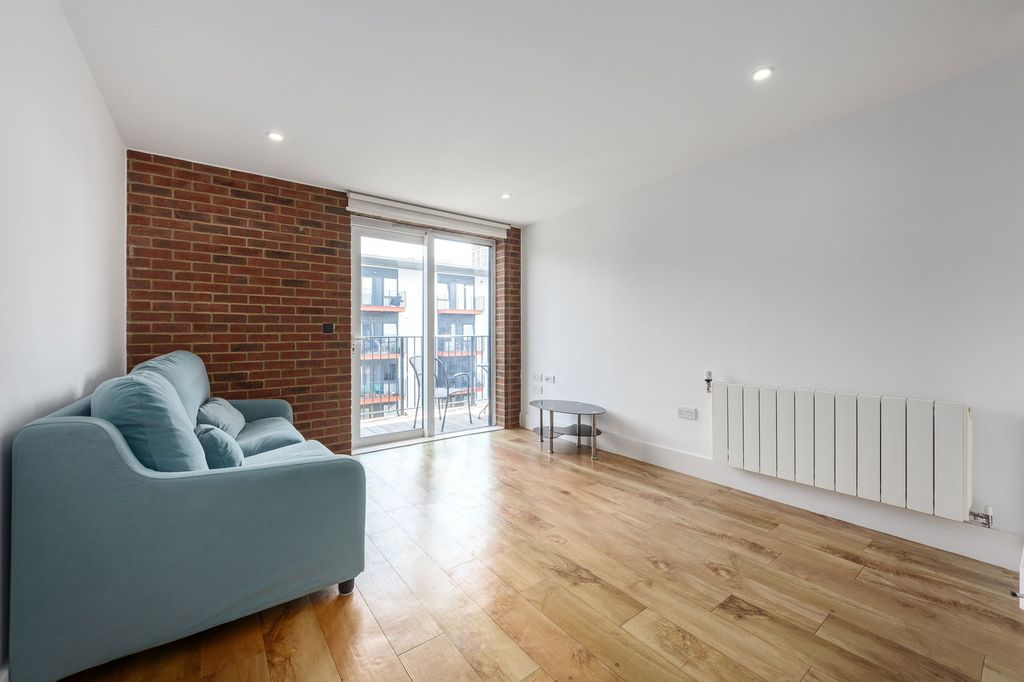 Property photo 2 of 14