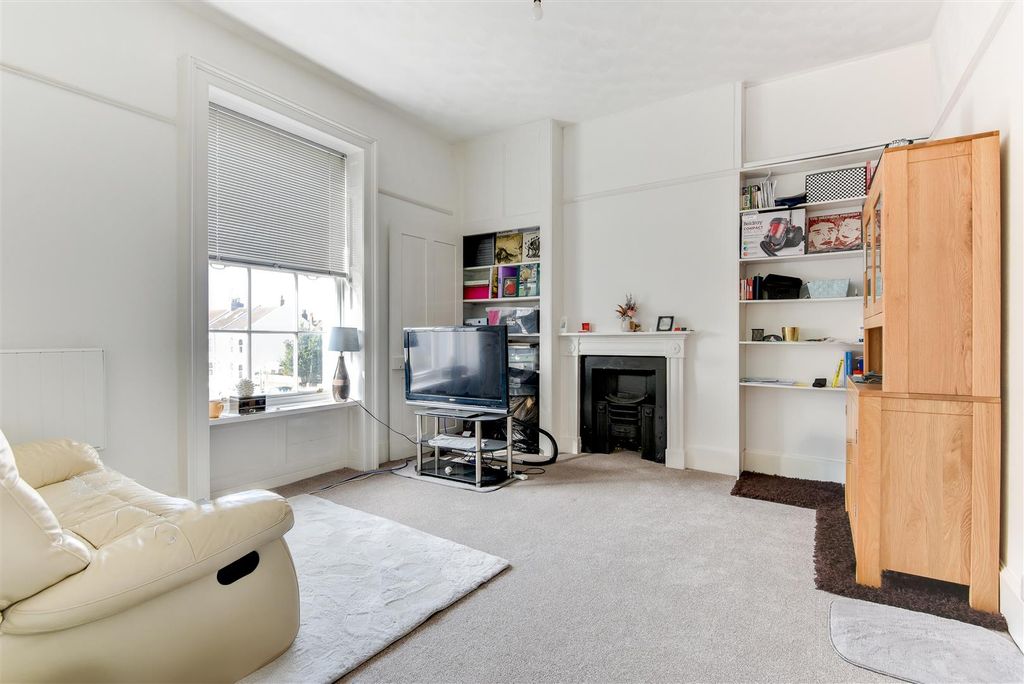 Property photo 3 of 10 6Ace-4.Jpg