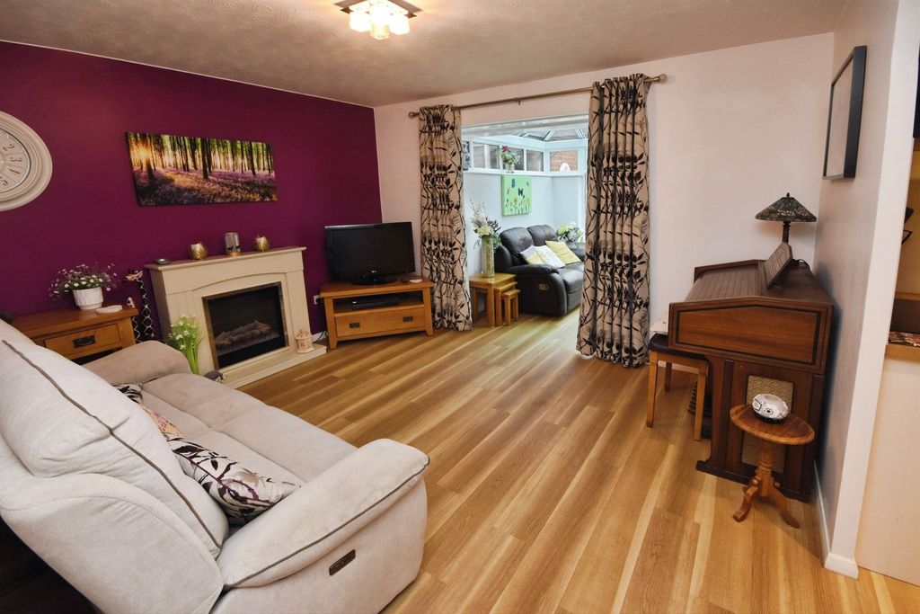 Property photo 3 of 18