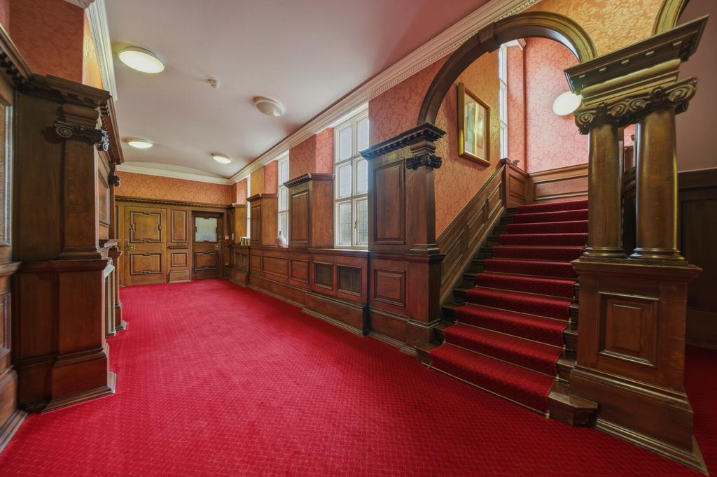 Property photo 2 of 24 Hallway