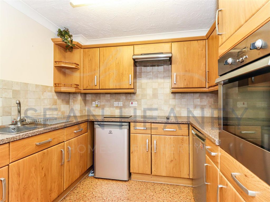 Property photo 3 of 16