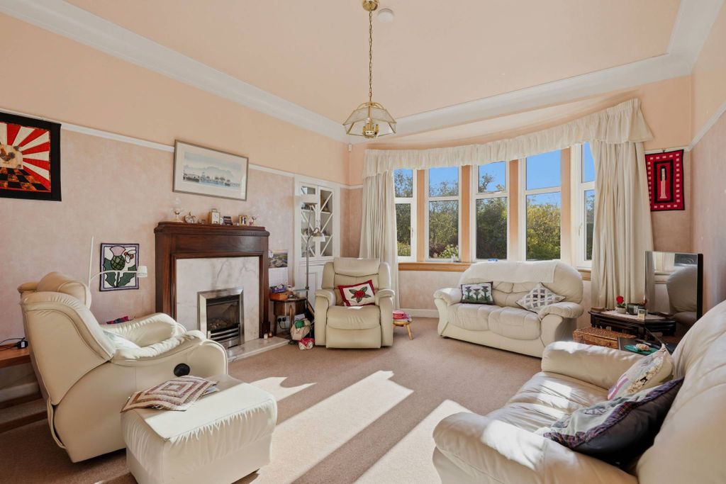 Property photo 3 of 24