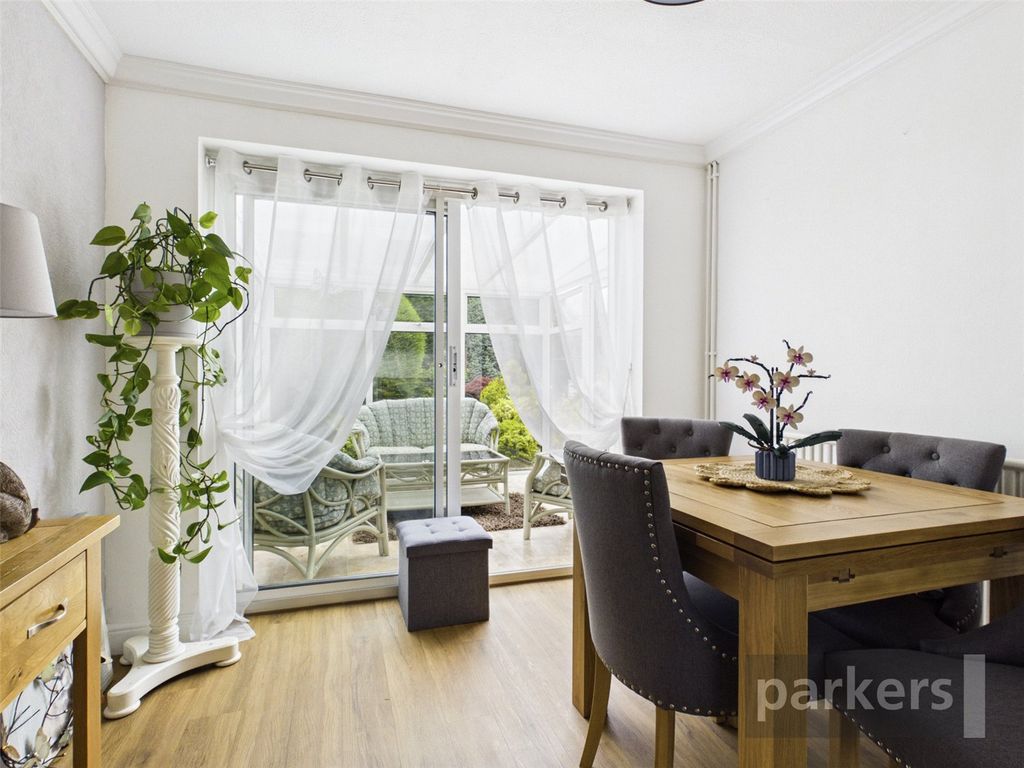 Property photo 3 of 22 Dining Area