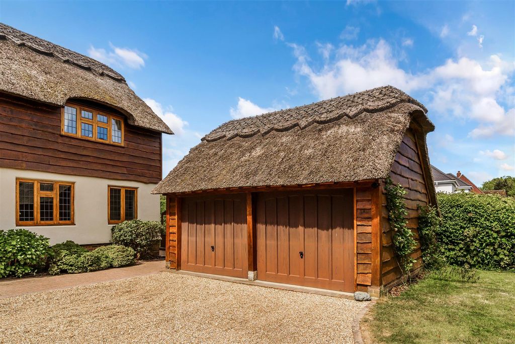Additional image 40 of 5 bed detached house for saleRickman Hill Road, Chipstead, Coulsdon CR5