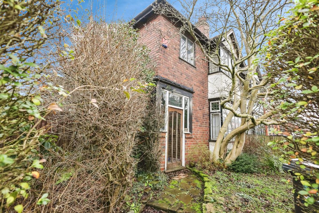 Property photo 2 of 20