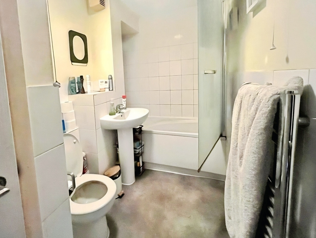 Property photo 3 of 4