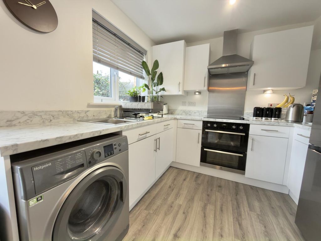 Property photo 3 of 15 Kitchen/Diner