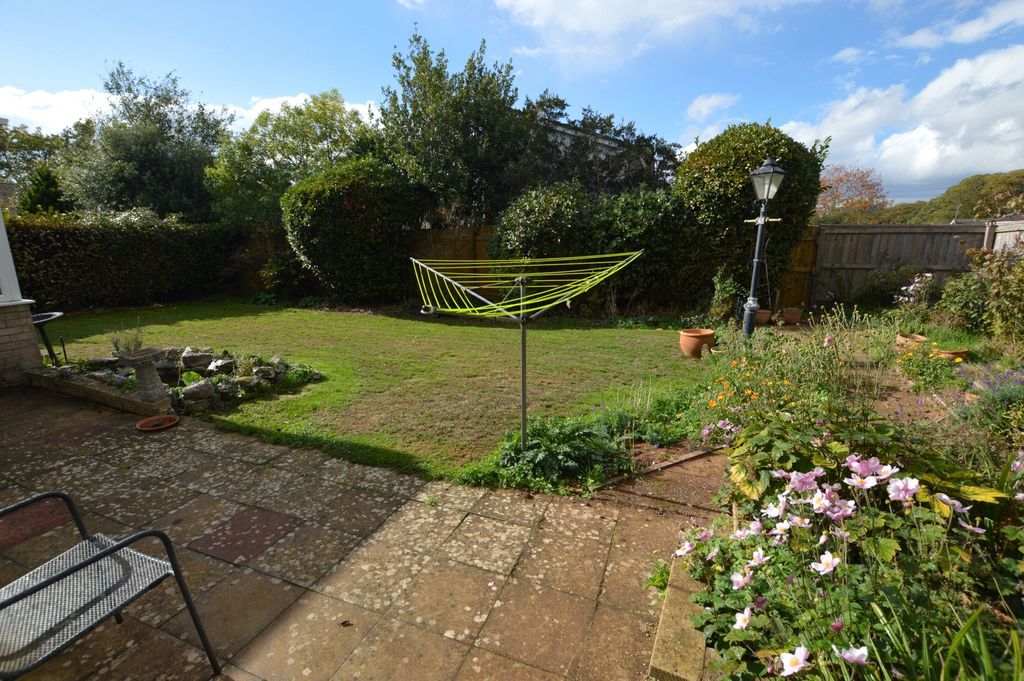 Property photo 3 of 24 Garden