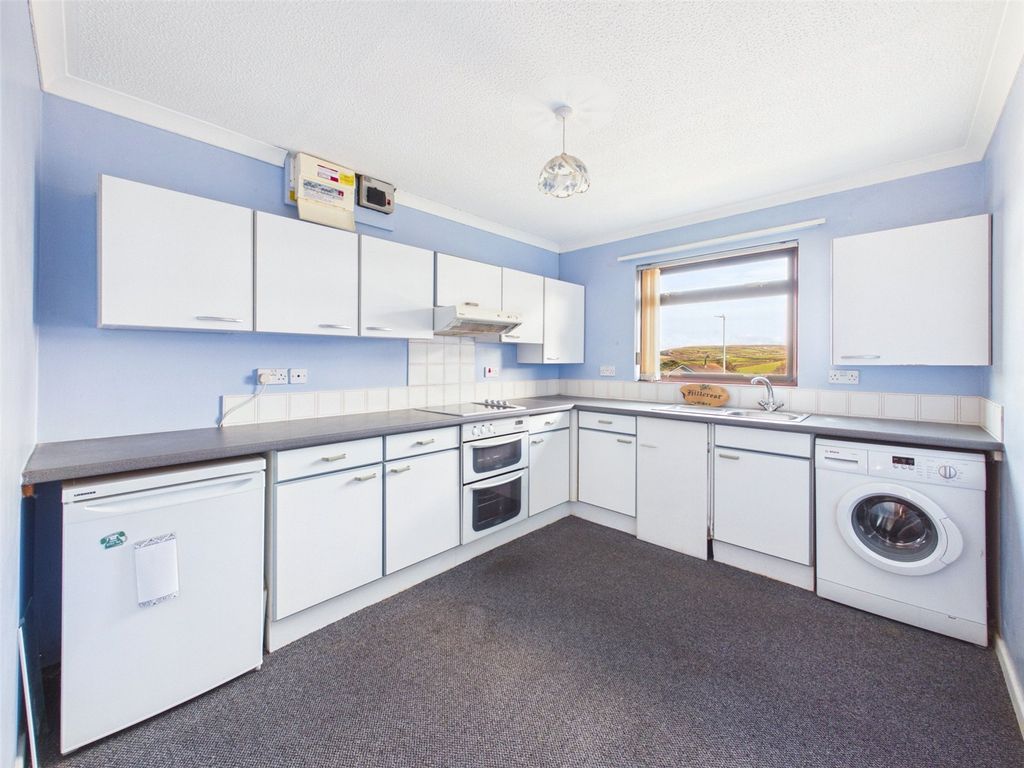 Property photo 2 of 14 Picture No. 28