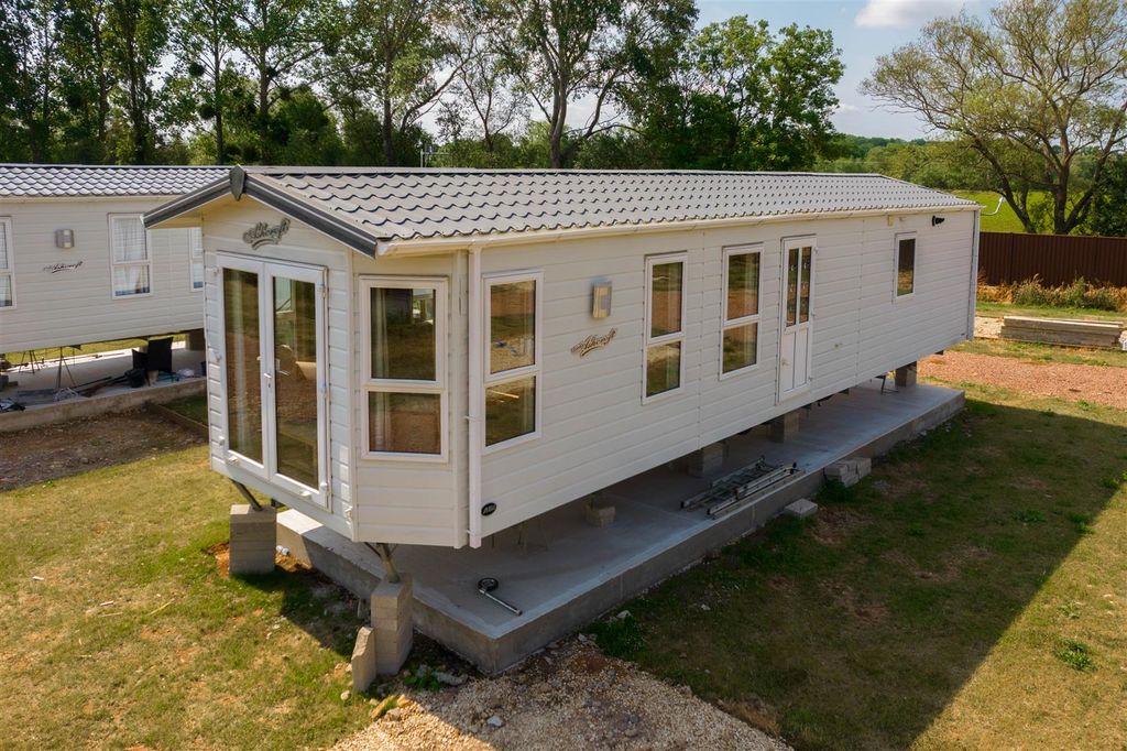 Property photo 1 of 12 Dji_0214.Jpg