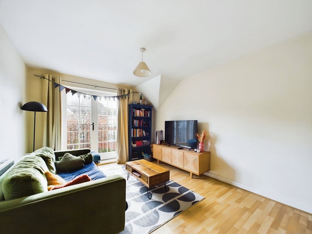 Property photo 2 of 8