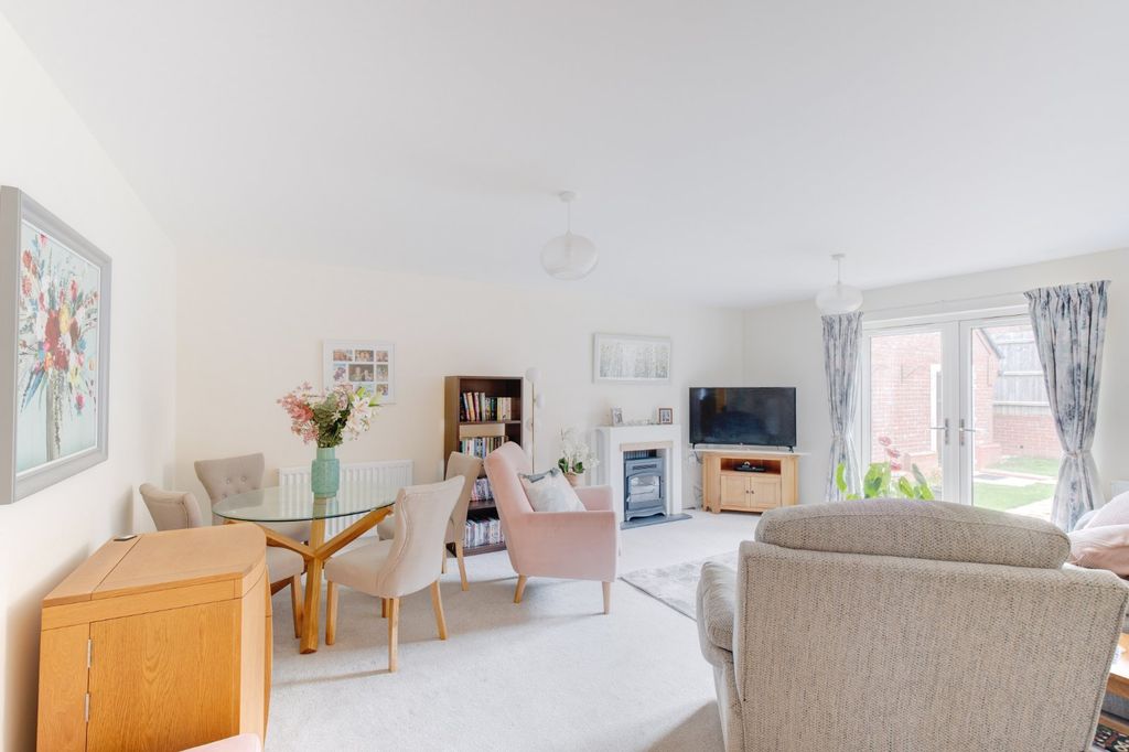 Property photo 2 of 15 Picture No. 04