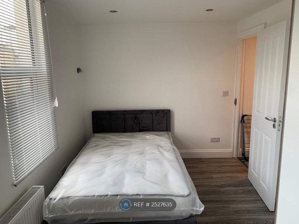 Property photo 1 of 5 Flat B