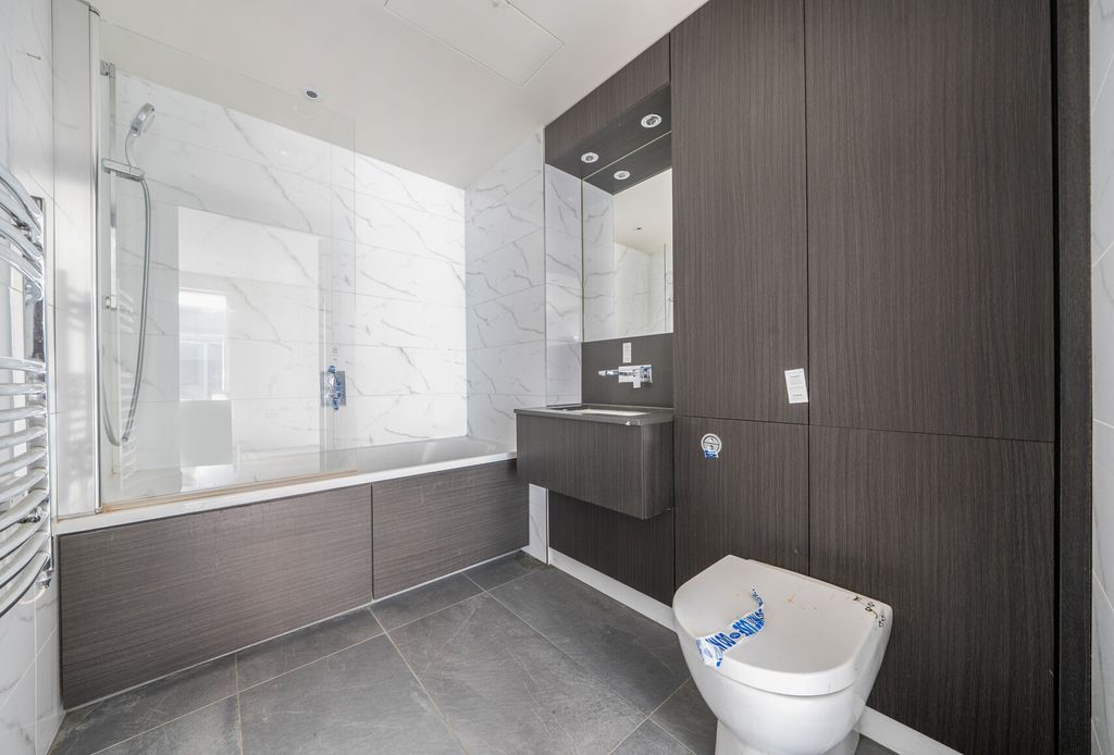 Property photo 3 of 10 1472466-16-6A2151...