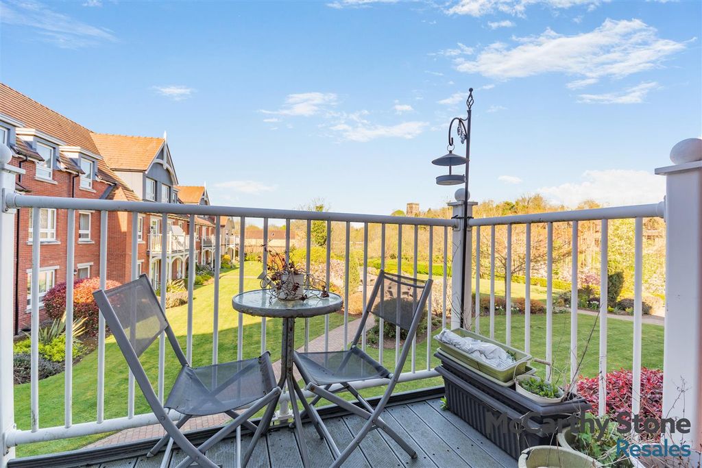 Property photo 2 of 22 8687127-Exterior02.Jpg