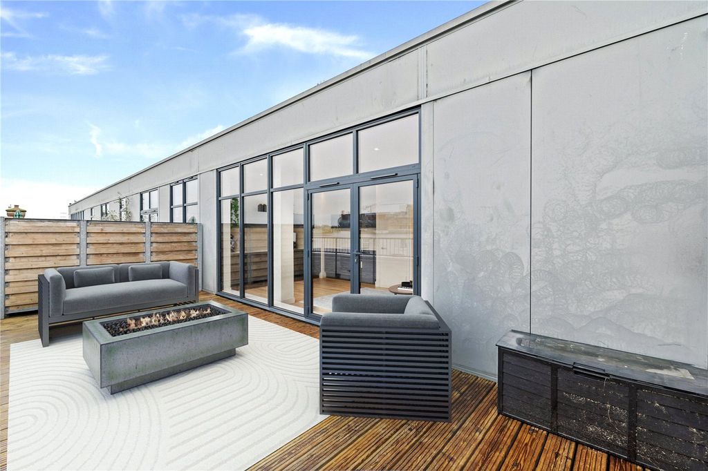 Property photo 1 of 14 Picture No. 01