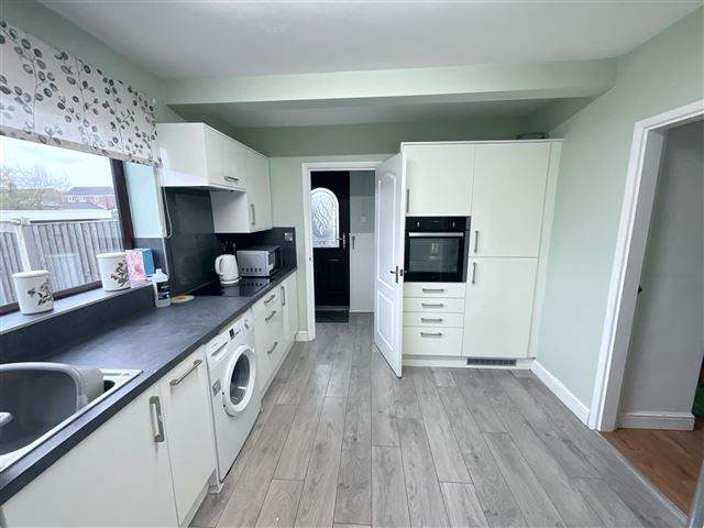 Property photo 3 of 21 Kitchen