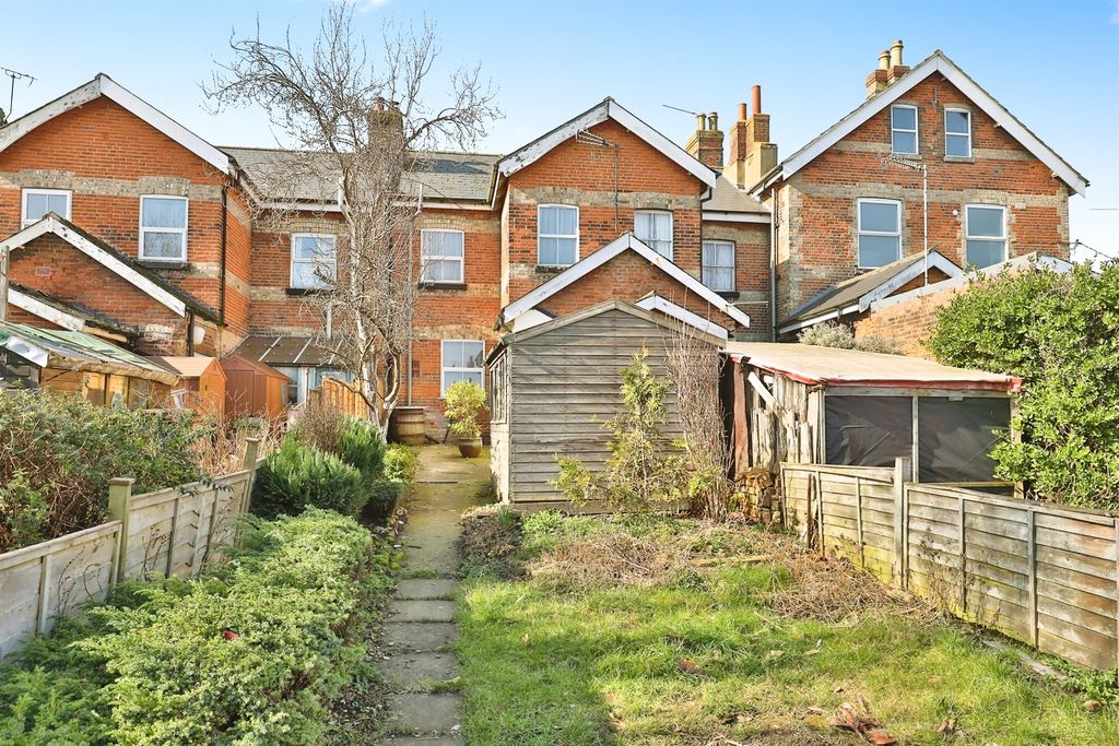 Property photo 3 of 14