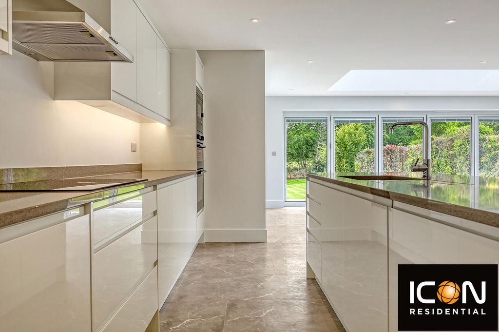 Property photo 2 of 32 Kitchen