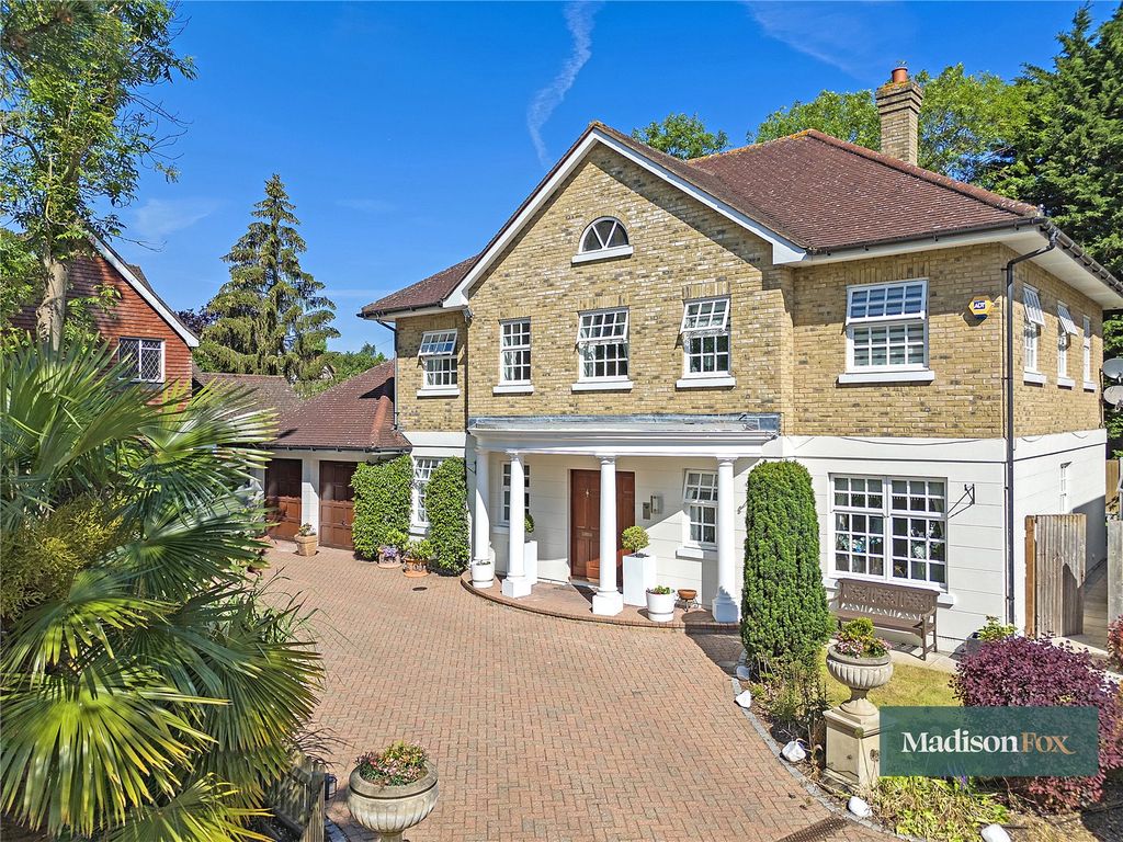 Property photo 1 of 47 Picture No. 54