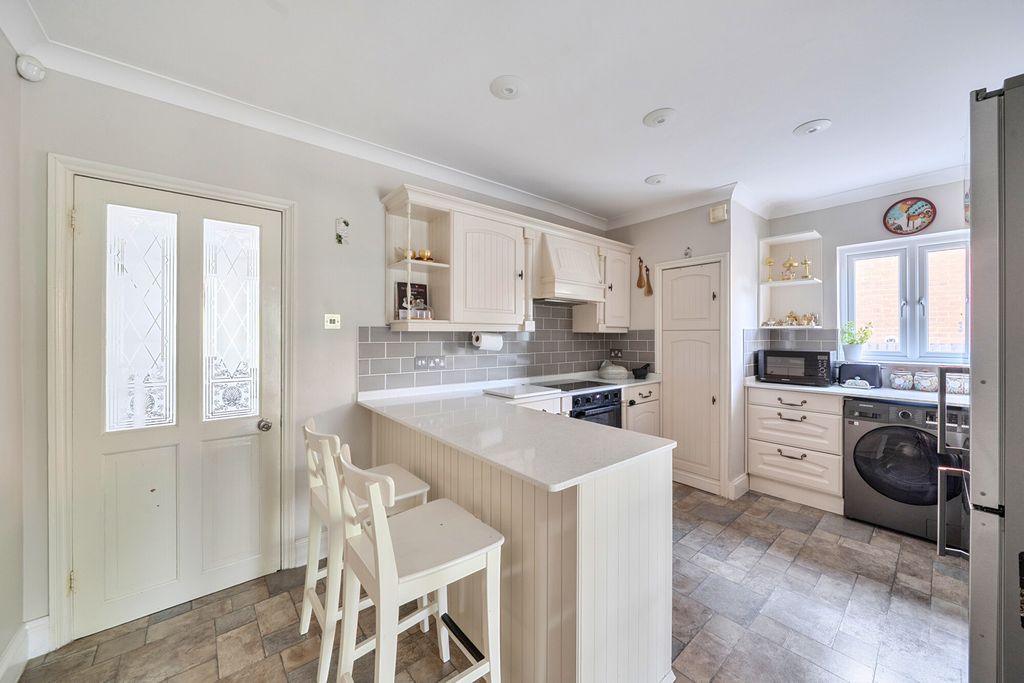 Property photo 3 of 17 1468666 (21).Jpg