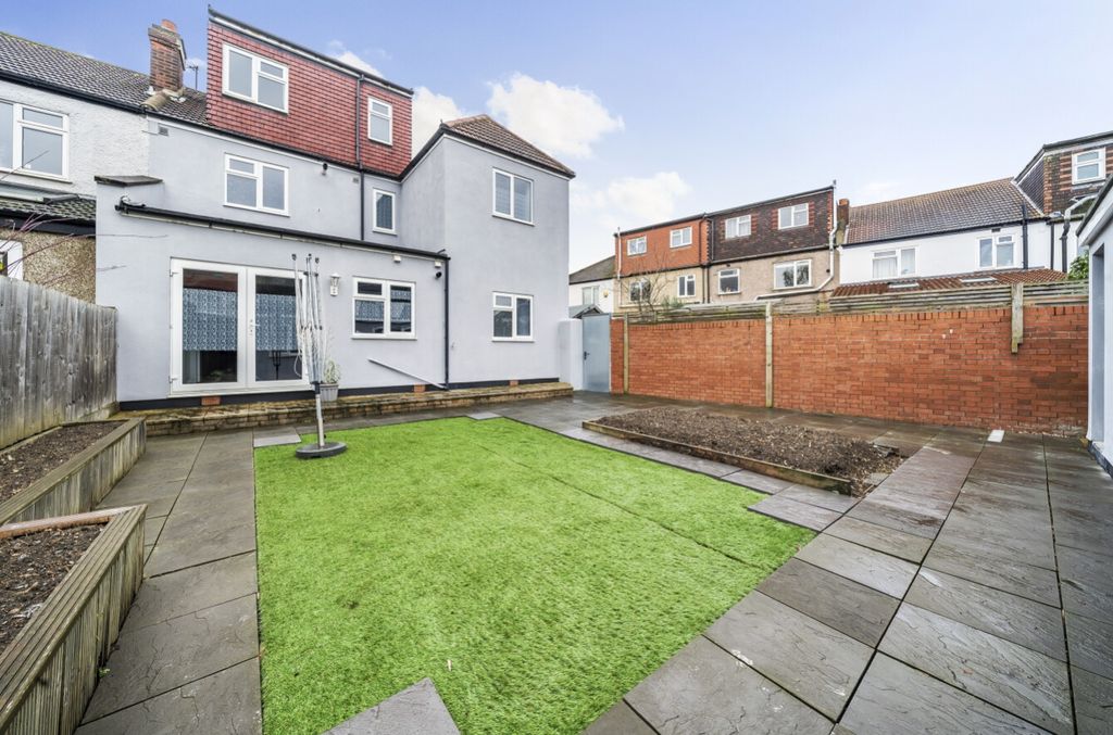 Property photo 3 of 22 1221821 (10)