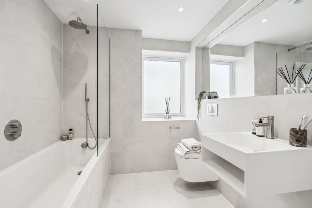 Property photo 2 of 7 4.....